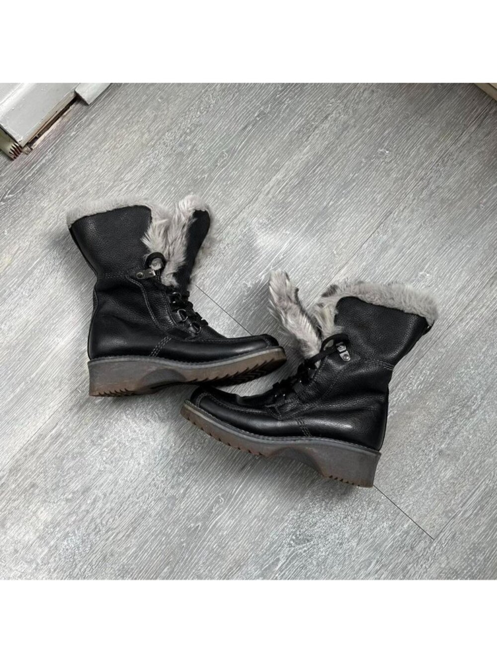 Black / White / Grey “Naturalizer” Y2K Leather Lace-Up Boots / Shoes